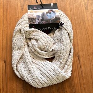 Cuddl Duds Cream/Tan Infinity Scarf